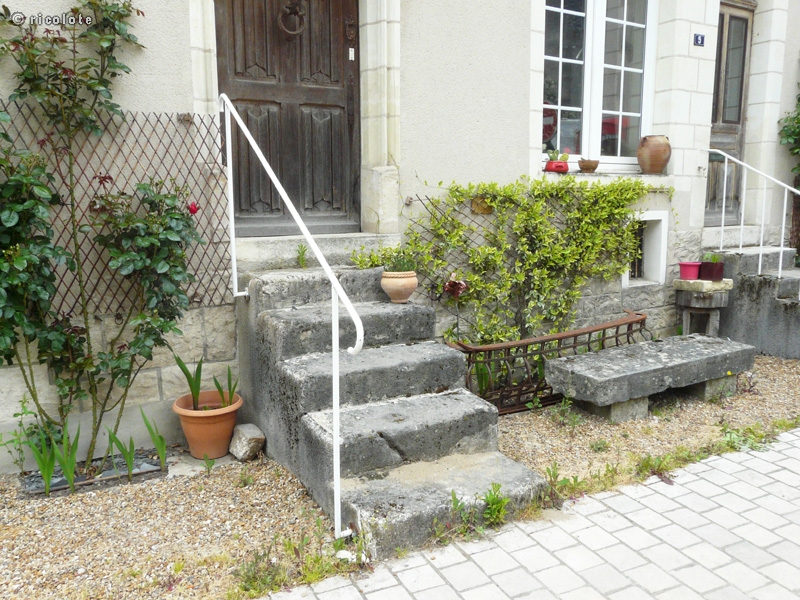 Escalier perron fleuri