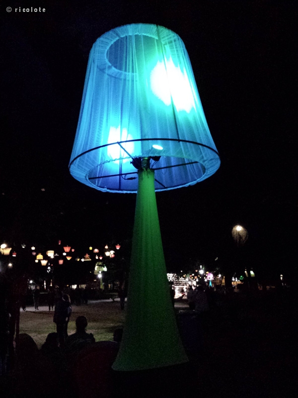 Lampe gÃ©ante en tissus