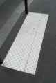 Bande-blanche-rugueuse-pour-mal-voyants-20120904003858.jpg