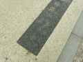 Bande-podotactile-en-plastique-noir-20130709140104.jpg