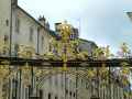Barriere-sculptee-en-fer-forge-doree-20130427212440.jpg