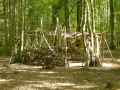 Cabane-en-branches-dans-les-bois-20120916175922.jpg