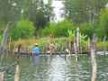 Famille-en-pirogue-20131020230047.jpg