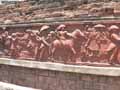Frise-malgache-en-bas-relief-20120822191005.jpg