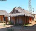 Hutte-malgache-20120817183944.jpg