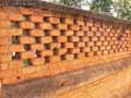Mur-brique-rouge-ajoure-20120817190336.jpg
