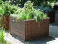 Potager-en-carre-avec-fascine-en-osier-tresse-20120822182215.jpg