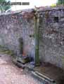 Puits-en-fonte-a-main-20120822182805.jpg