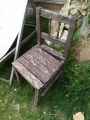Vieille-chaise-en-bois-cassee-20130709131324.jpg